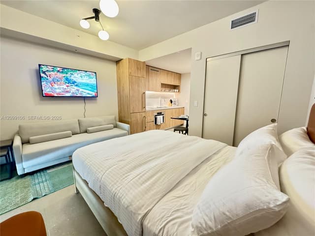 11 NE 6th St # 208, Miami FL 33132 - Miami, FL - Photo 5