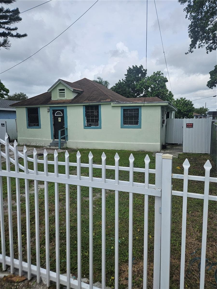 2315 NW 81st St, Miami FL 33147