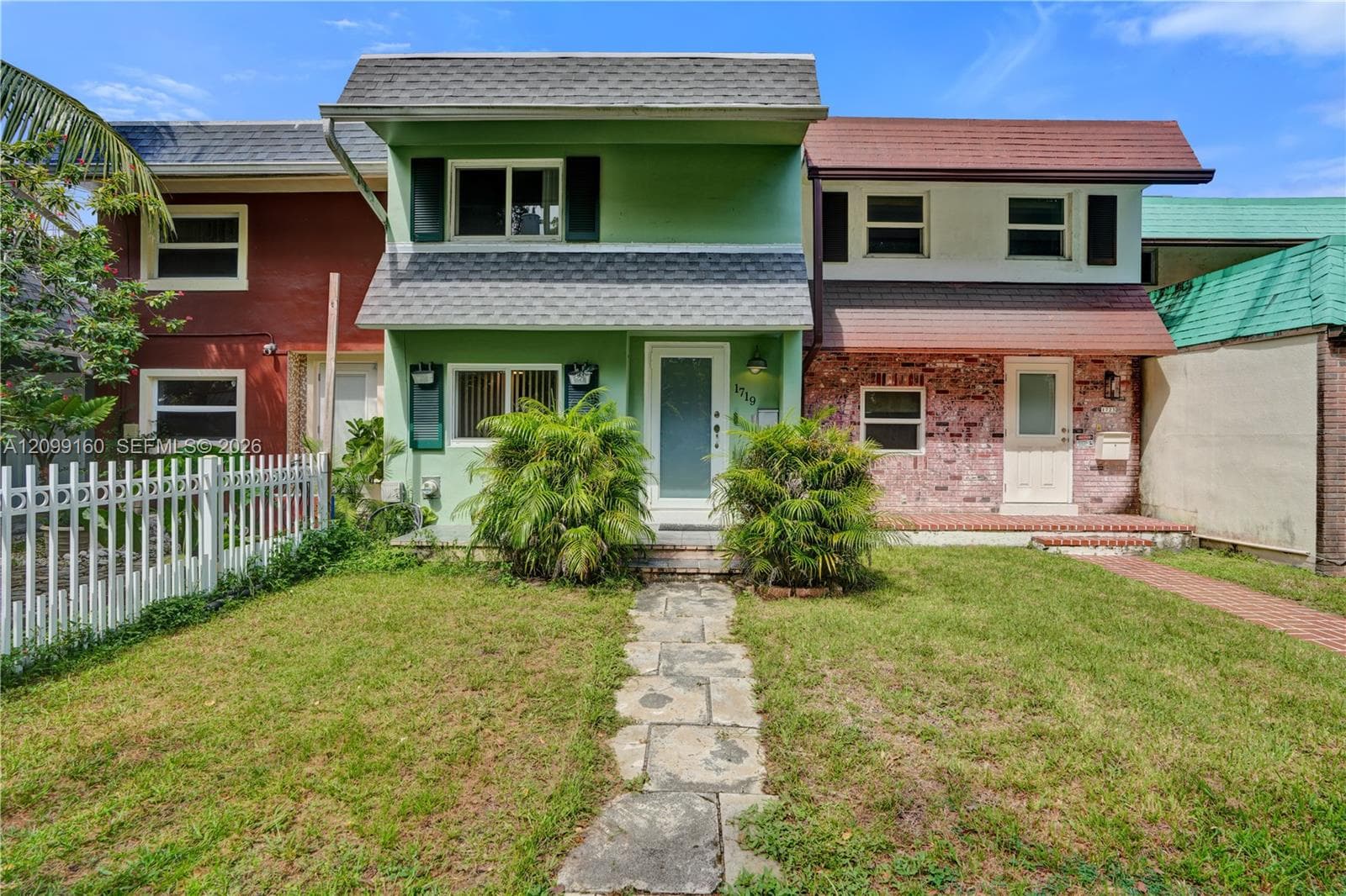 1719 NE 142nd St, North Miami FL 33181