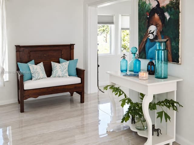 6910 Rue Notre Dame, Miami Beach FL 33141 - Miami Beach, FL - Photo 7