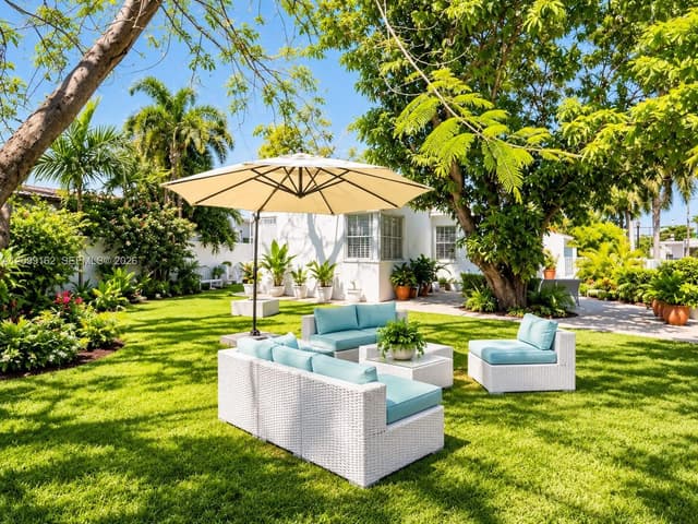 6910 Rue Notre Dame, Miami Beach FL 33141 - Miami Beach, FL - Photo 3