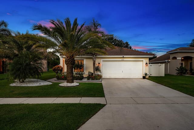 6734 Lake Nona Place, Lake Worth FL 33463 - Lake Worth, FL - Photo 2