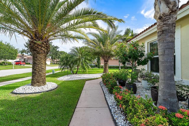 6734 Lake Nona Place, Lake Worth FL 33463 - Lake Worth, FL - Photo 5