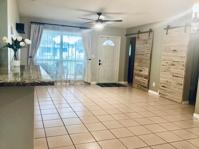 720 SW 69TH Avenue, Pembroke Pines FL 33023 - Pembroke Pines, FL - Photo 4