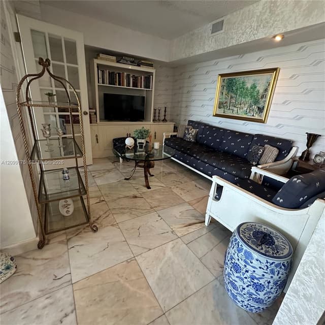 4000 Towerside Ter # 2107, Miami FL 33138 - Miami, FL - Photo 5