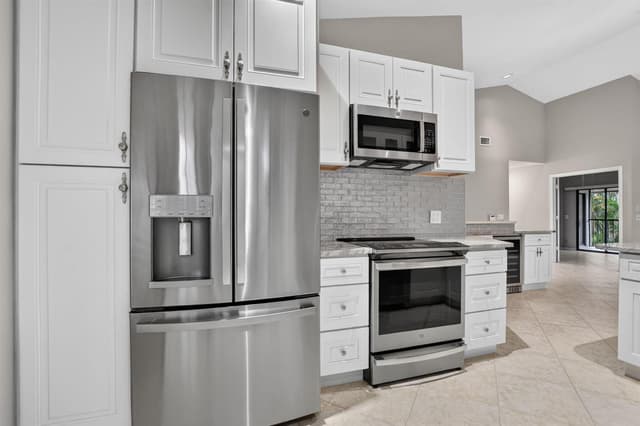 7864 LEXINGTON CLUB Boulevard # D, Delray Beach FL 33446 - Delray Beach, FL - Photo 3