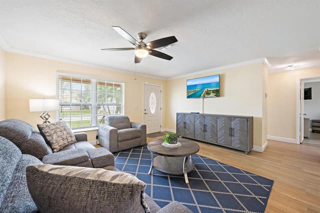 171 Banyan Circle, Jupiter FL 33458 - Jupiter, FL - Photo 2