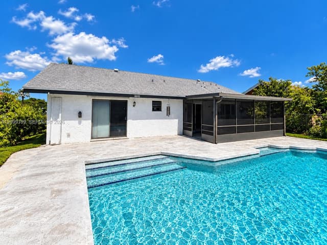 8212 SW 13th St, North Lauderdale FL 33068 - North Lauderdale, FL - Photo 7