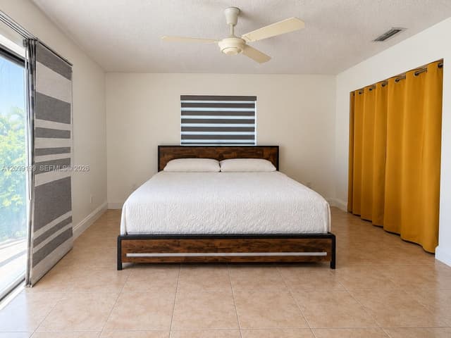 8212 SW 13th St, North Lauderdale FL 33068 - North Lauderdale, FL - Photo 5