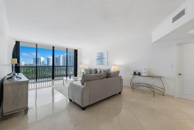 2000 Island Blvd # 1710, Aventura FL 33160 - Aventura, FL - Photo 2