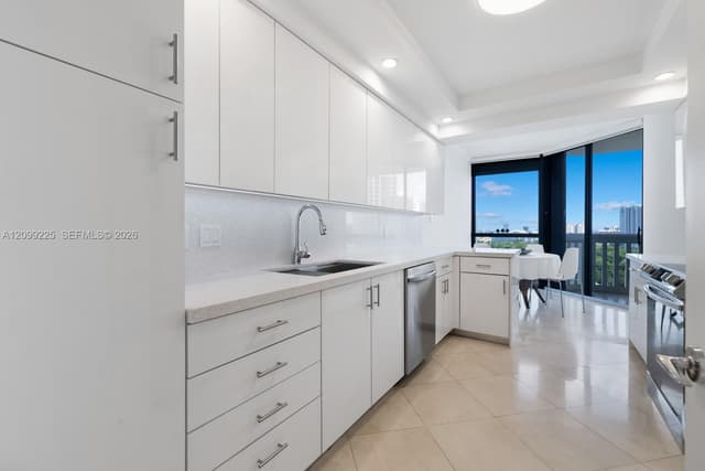 2000 Island Blvd # 1710, Aventura FL 33160 - Aventura, FL - Photo 5