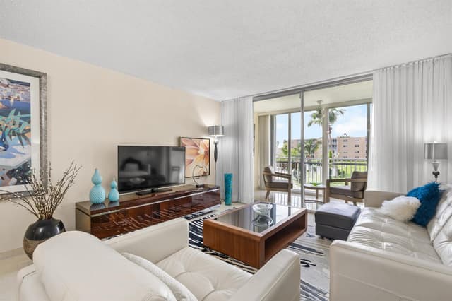 202 SE 10th Street # 205, Dania Beach FL 33004 - Dania Beach, FL - Photo 4