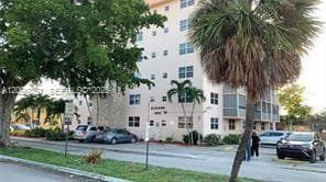 1830 Dixieanna St # 605, Hollywood FL 33020 - Hollywood, FL - Photo 1