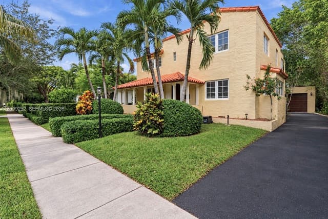 1461 Certosa Ave, Coral Gables FL 33146 - Coral Gables, FL - Photo 2