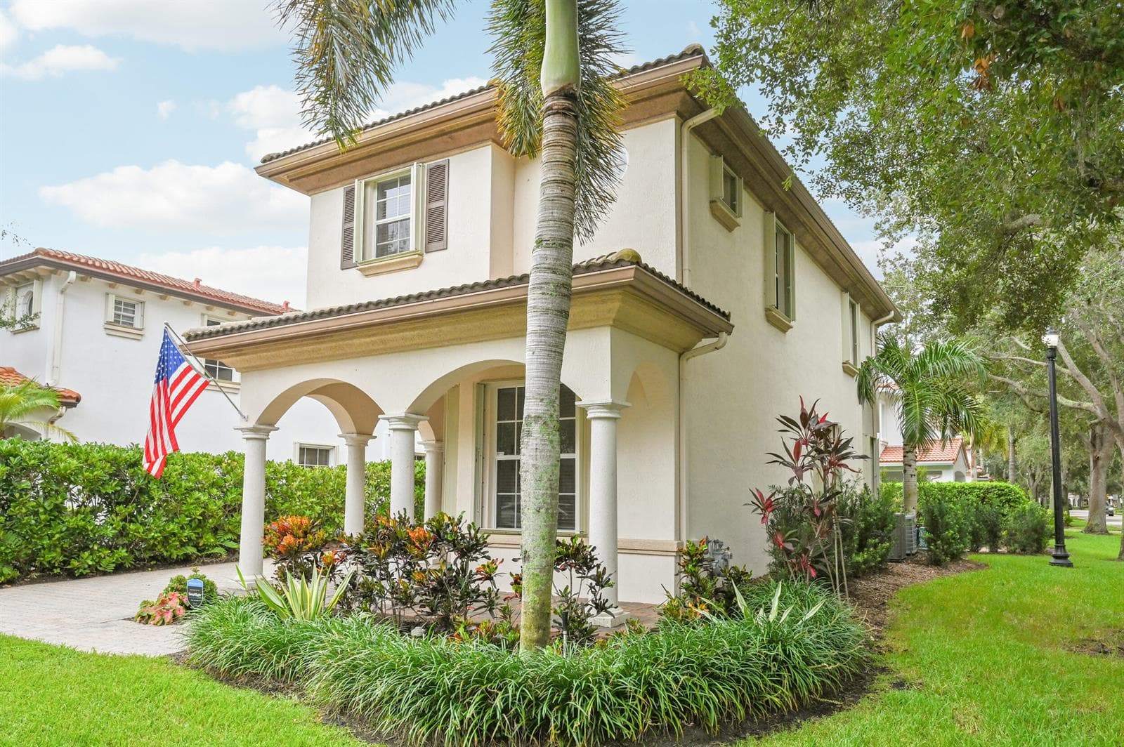 654 CASTLE Drive, Palm Beach Gardens FL 33410