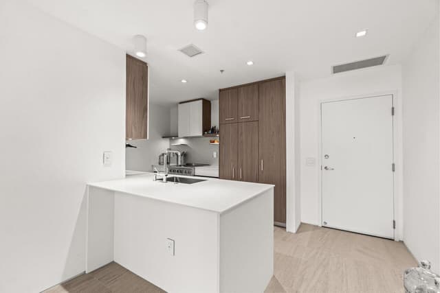 300 S AUSTRALIAN Avenue # 1104, West Palm Beach FL 33401 - West Palm Beach, FL - Photo 2