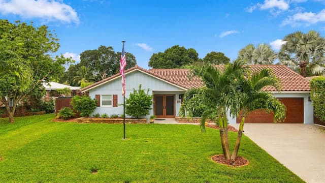 3590 Lakeview Drive, Delray Beach FL 33445 - Delray Beach, FL - Photo 2