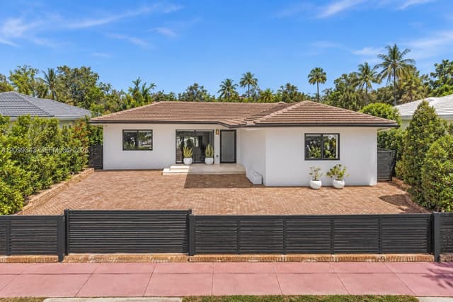 797 S Shore Dr, Miami Beach FL 33141 - Miami Beach, FL - Photo 3