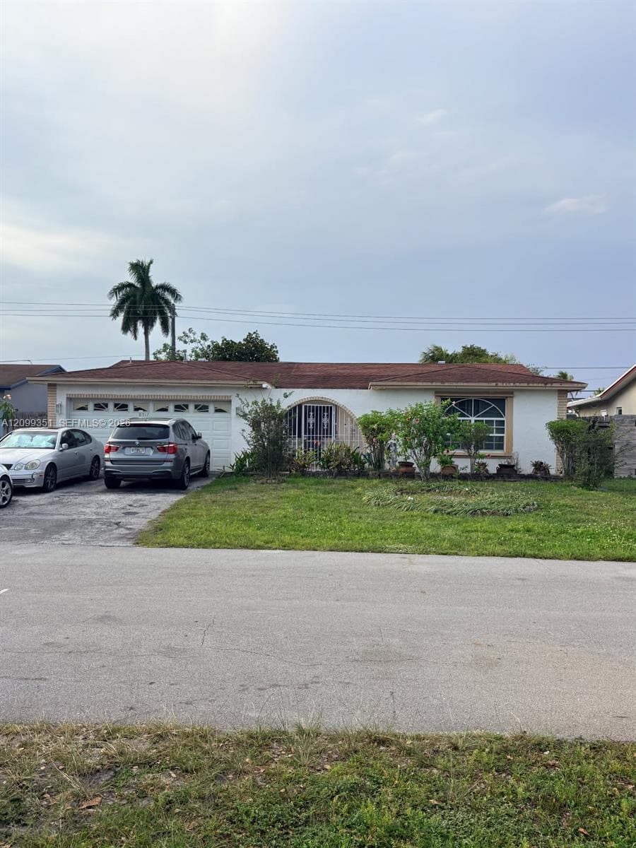 8517 Windsor, Miramar FL 33025 - Miramar, FL - Photo 1