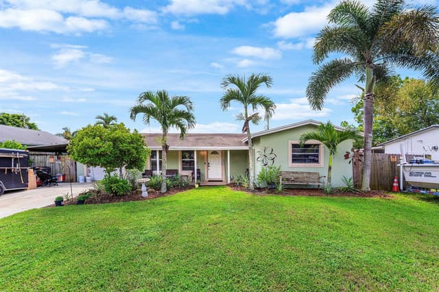 7416 Cocoanut Drive, FL 33467 - Photo 2