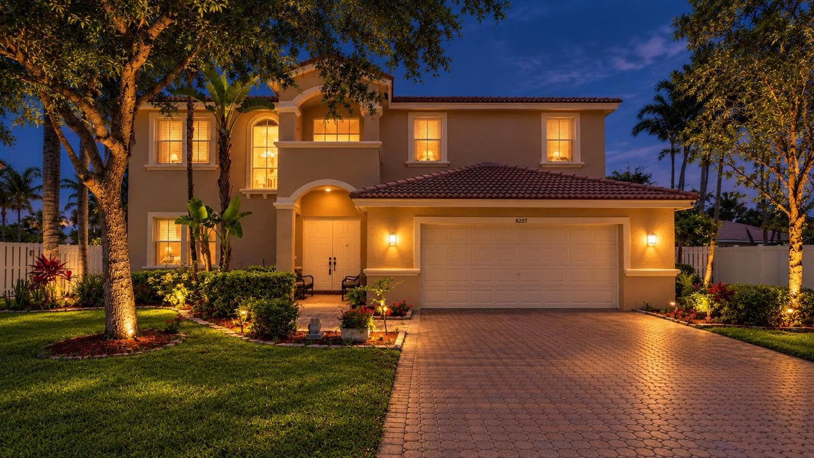6207 SHADOW TREE Lane, Lake Worth FL 33463 - Lake Worth, FL - Photo 1