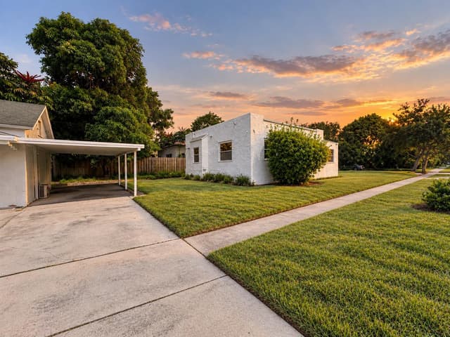 500 EVERGREEN Drive, Lake Park FL 33403 - Lake Park, FL - Photo 2