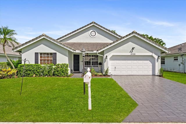 5309 Pine Circle, Coral Springs FL 33067 - Coral Springs, FL - Photo 2
