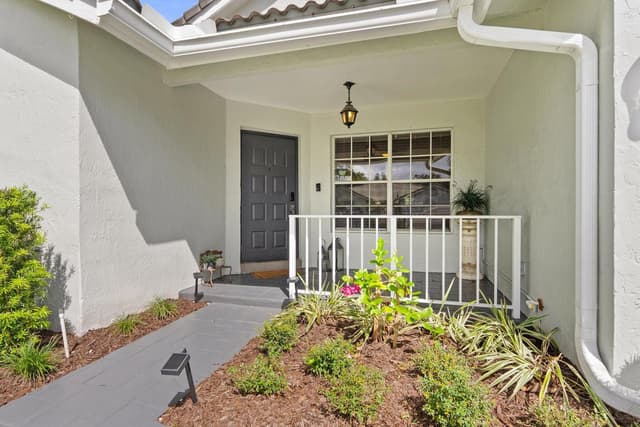 5309 Pine Circle, Coral Springs FL 33067 - Coral Springs, FL - Photo 4
