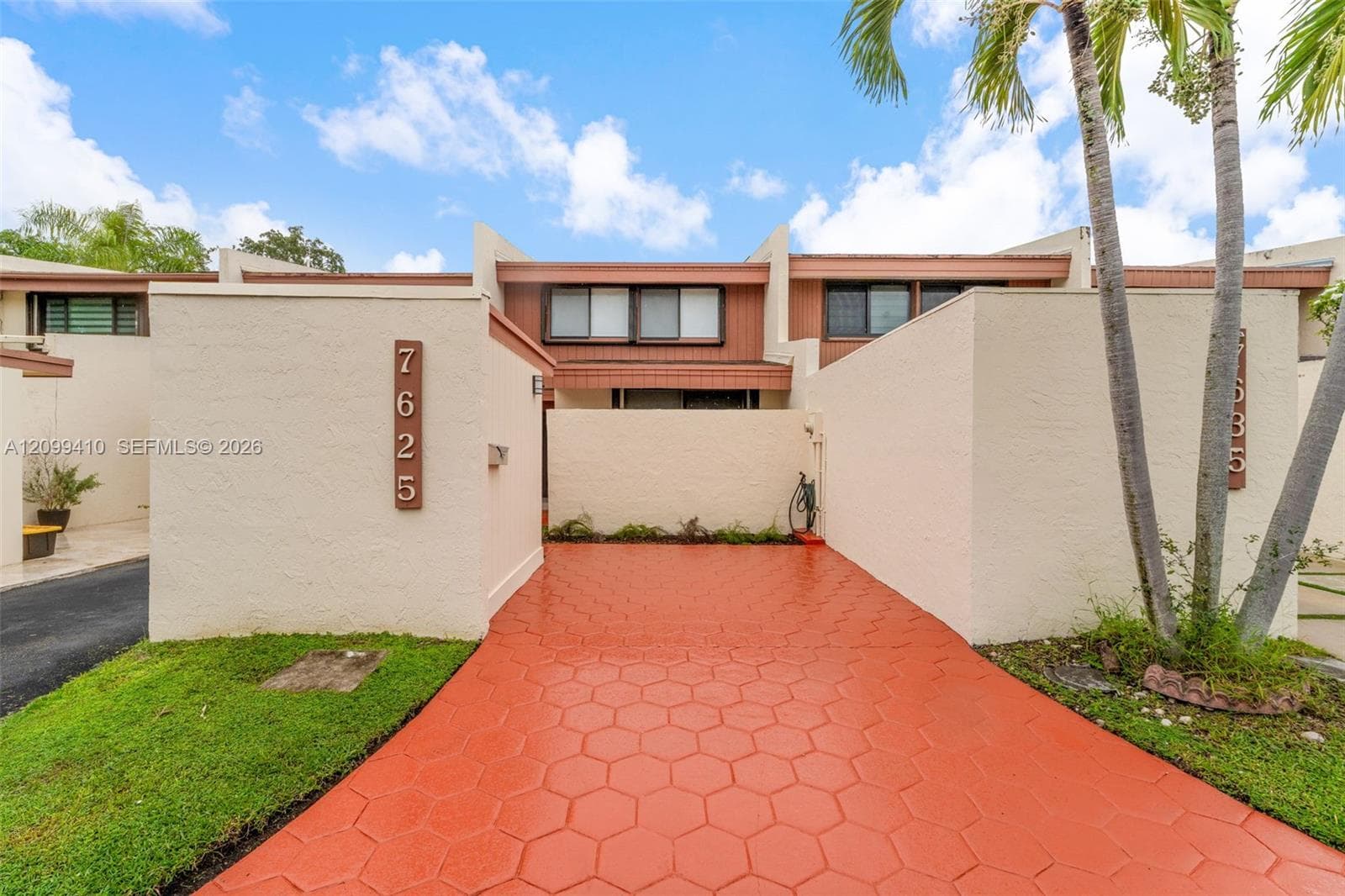 7625 SW 106th Ave, Miami FL 33173 - Miami, FL - Photo 1
