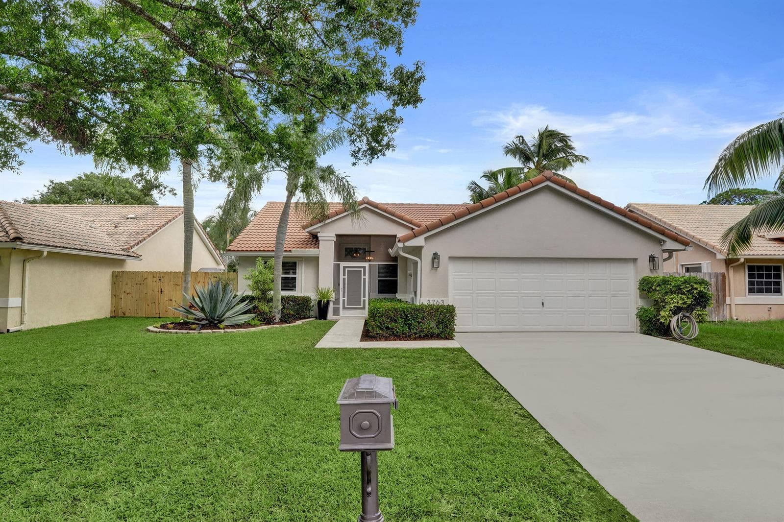 3763 S LANCEWOOD Place, Delray Beach FL 33445 - Delray Beach, FL - Photo 1
