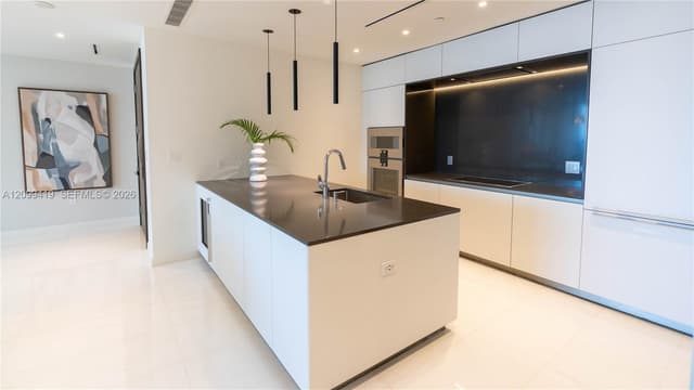 300 Biscayne Boulevard Way # 503C, Miami FL 33131 - Miami, FL - Photo 3