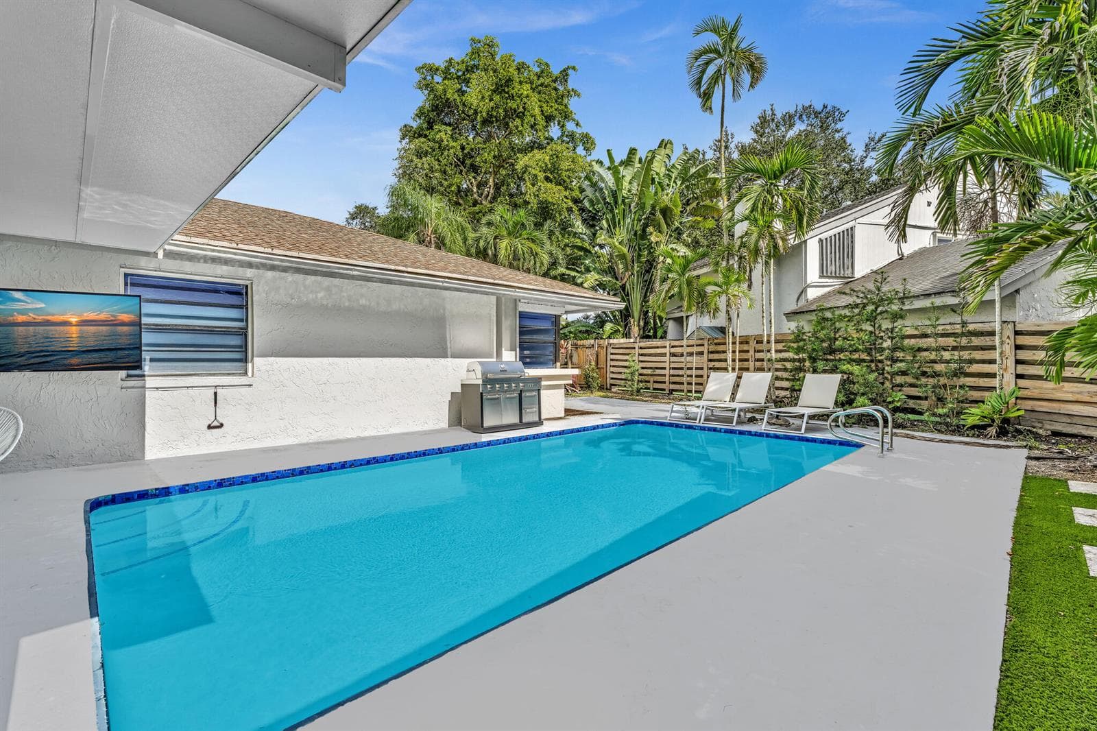 136 GREENS Road, Hollywood FL 33021 - Hollywood, FL - Photo 1