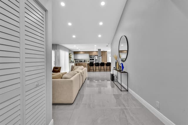 136 GREENS Road, Hollywood FL 33021 - Hollywood, FL - Photo 5