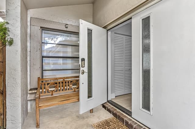 136 GREENS Road, Hollywood FL 33021 - Hollywood, FL - Photo 4