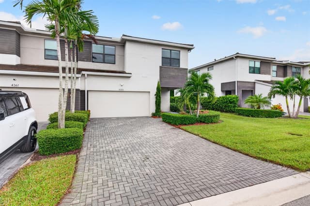 4355 Arcturus Lane, Lake Worth FL 33467 - Lake Worth, FL - Photo 4