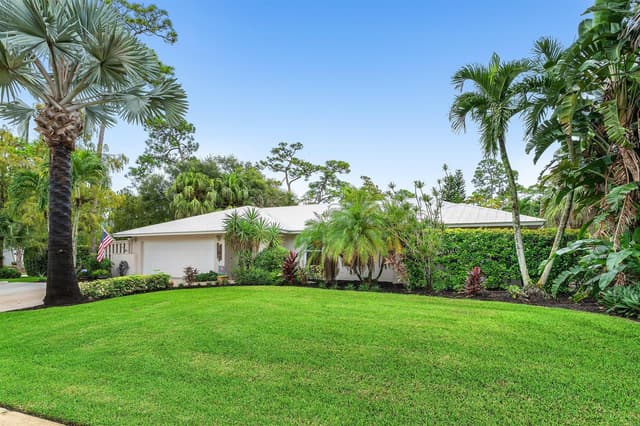 100 St Davids Way, Wellington FL 33414 - Wellington, FL - Photo 2