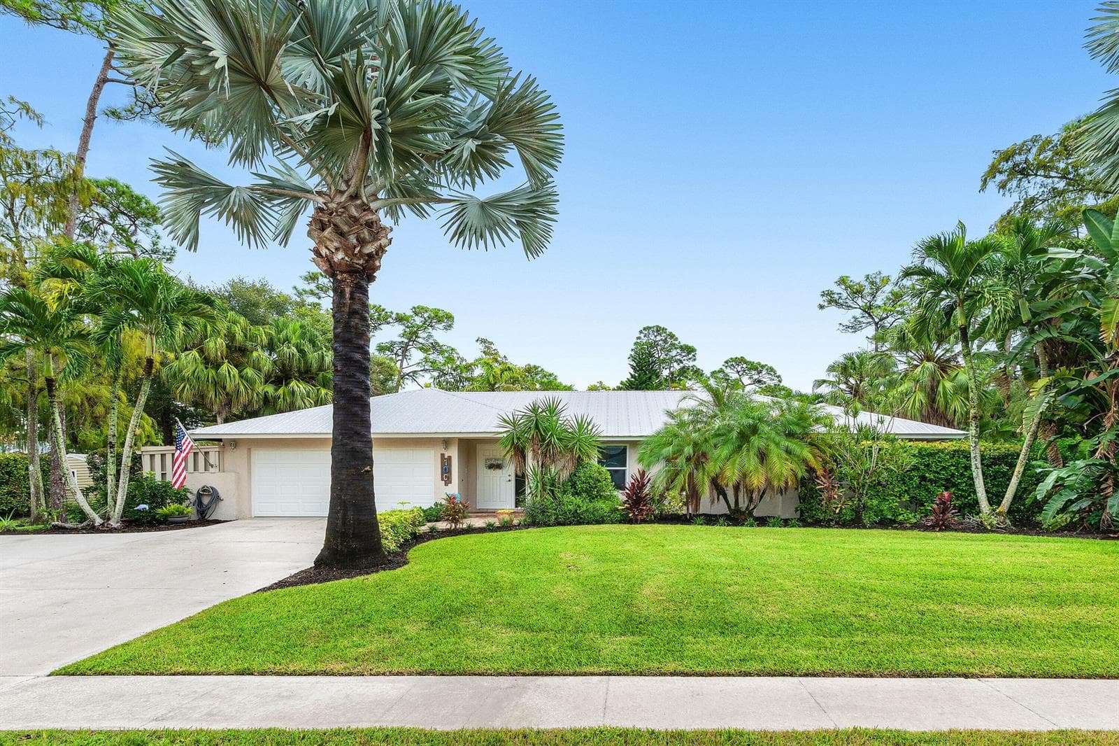 100 St Davids Way, Wellington FL 33414 - Wellington, FL - Photo 1