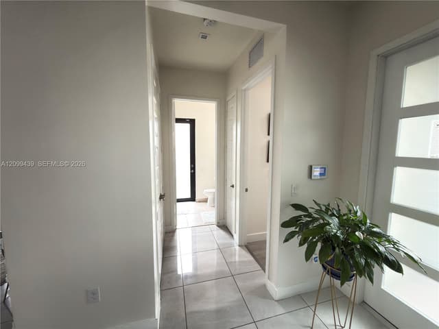 16001 NW 87th Ct, Miami Lakes FL 33018 - Miami Lakes, FL - Photo 4
