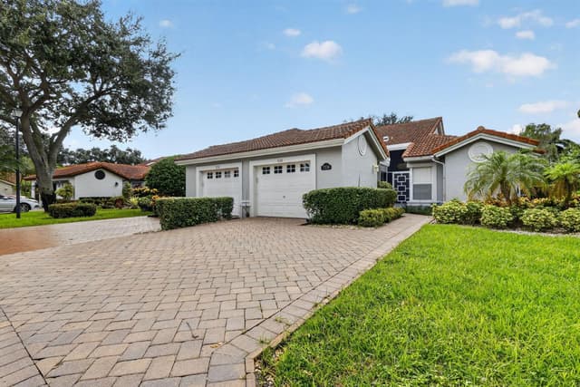 7136 Summer Tree Drive, Boynton Beach FL 33437 - Boynton Beach, FL - Photo 2