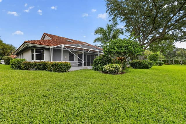 7136 Summer Tree Drive, Boynton Beach FL 33437 - Boynton Beach, FL - Photo 6