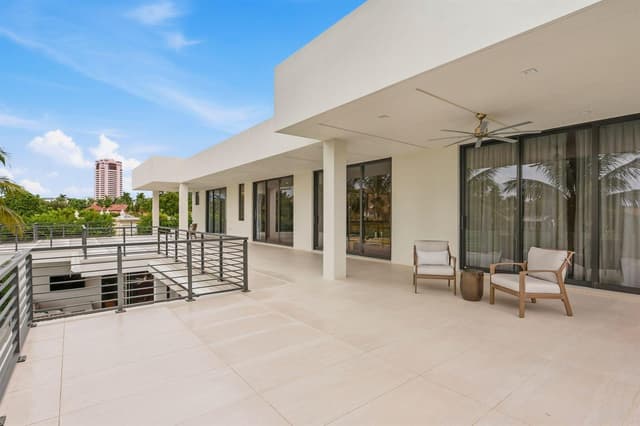 1371 ROYAL PALM Way, Boca Raton FL 33432 - Boca Raton, FL - Photo 2