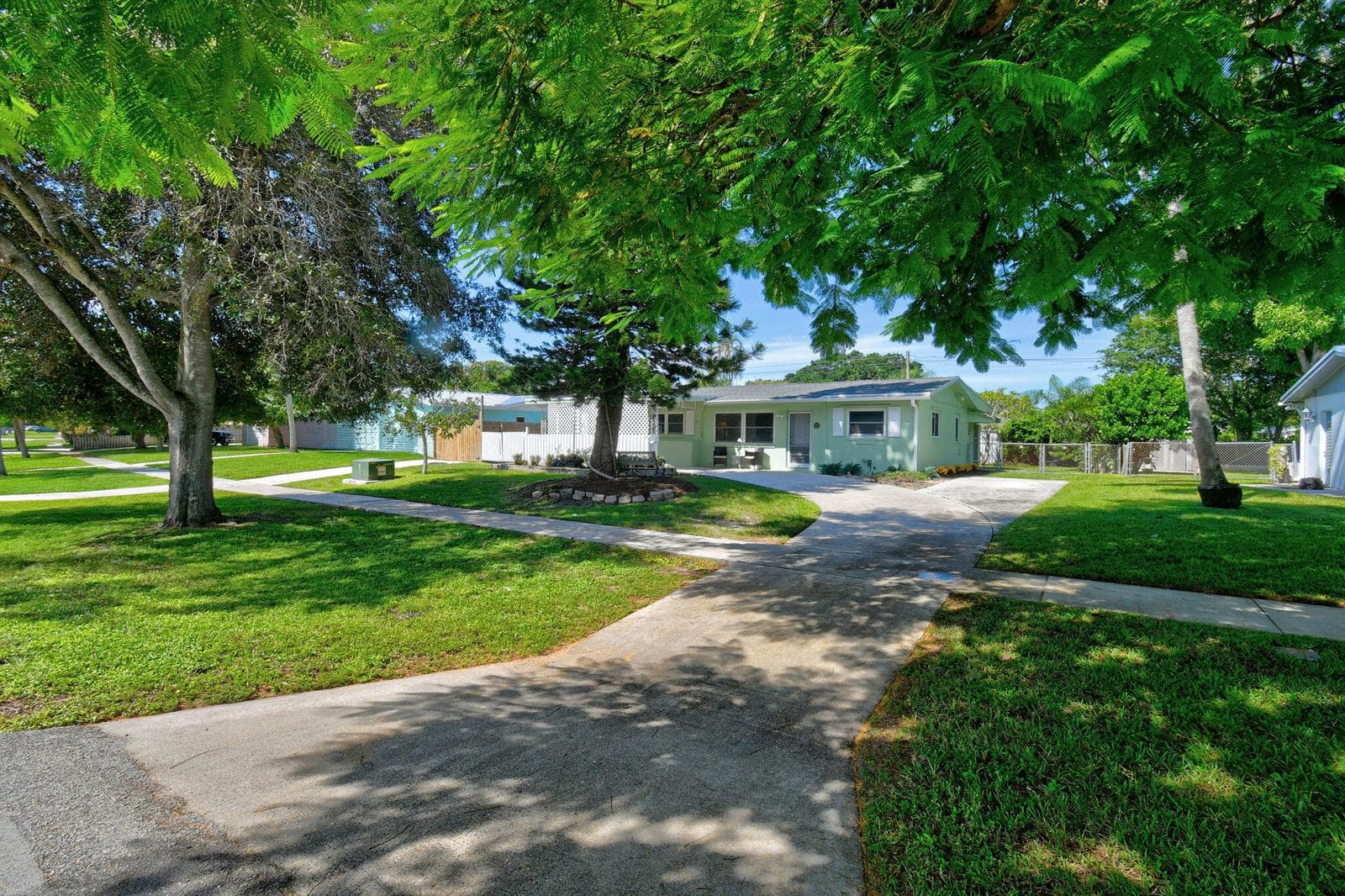 12229 COLONY Avenue, Palm Beach Gardens FL 33410 - Palm Beach Gardens, FL - Photo 1