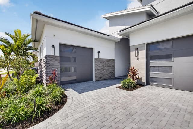 9582 St. Germain Drive, Palm Beach Gardens FL 33412 - Palm Beach Gardens, FL - Photo 2
