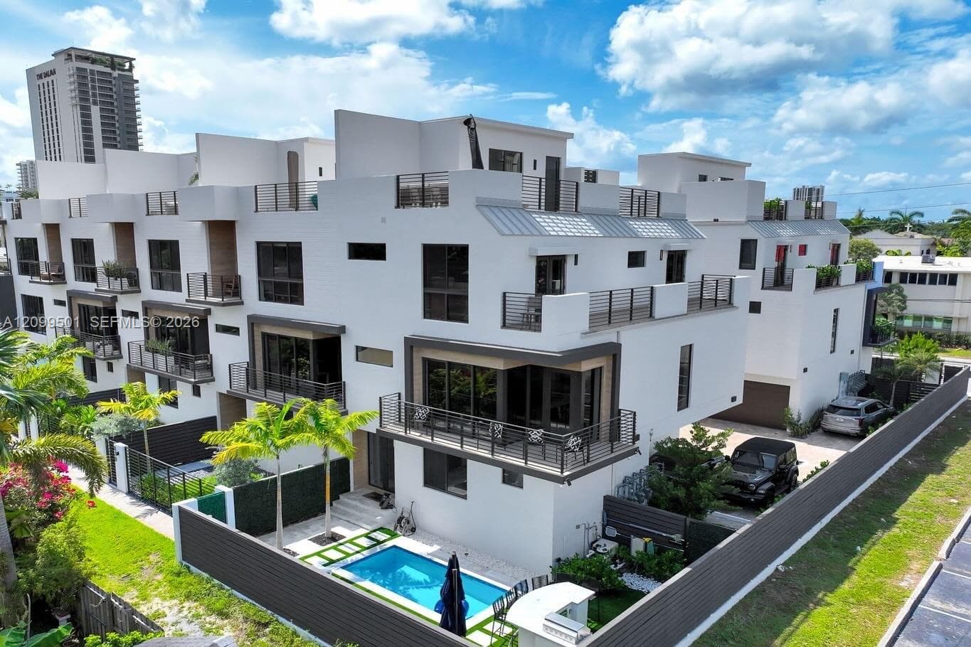 820 NE 2nd St, Fort Lauderdale FL 33301 - Fort Lauderdale, FL - Photo 1