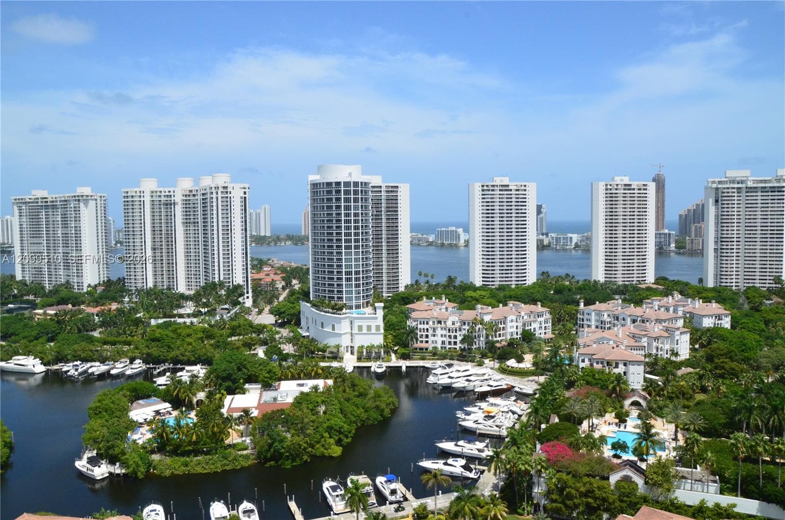 1000 W Island Blvd # 2909, Aventura FL 33160 - Aventura, FL - Photo 1