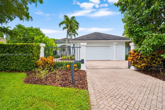 15255 SW 80th Ave, Palmetto Bay FL 33157 - Palmetto Bay, FL - Photo 3