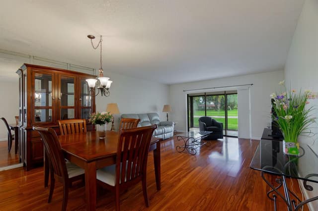 903 Worcester Lane, Lake Worth FL 33467 - Lake Worth, FL - Photo 6