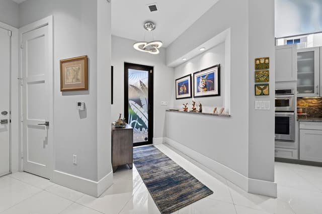 930 NE 16th Avenue, Fort Lauderdale FL 33304 - Fort Lauderdale, FL - Photo 2