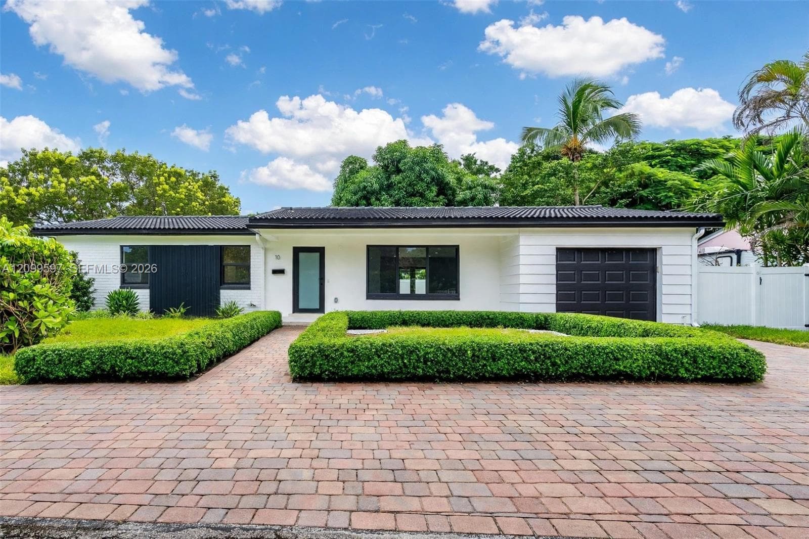 10 NW 100th St, Miami Shores FL 33150