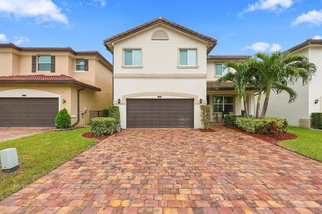 6854 LANGDON Way, Lake Worth FL 33463 - Lake Worth, FL - Photo 2